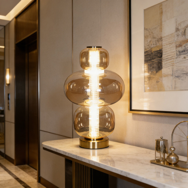 Nordic Modern Creative Table Lamp Bedroom Bedside Hotel Luxury Decorative Metal Base Desk Glass Table Lamp