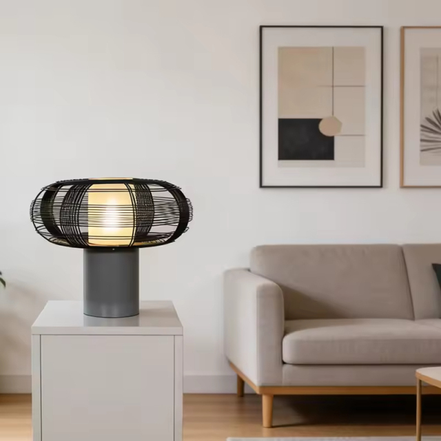 Nordic Designer Table Lamp Home Living Room Bedside Decorative Hotel Iron Glass Table Lamp for Bedroom