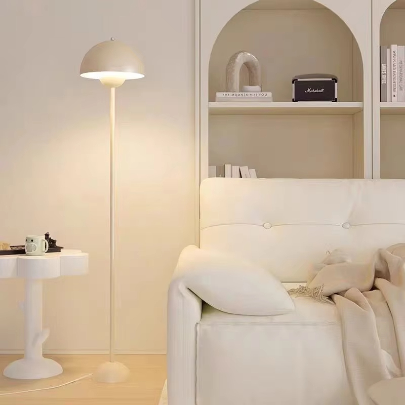 Modern Nordic Aesthetic Floor Lamp Metal Home Decorative Sofaside Mushroom LED Standing Floor Lamp for Living Room