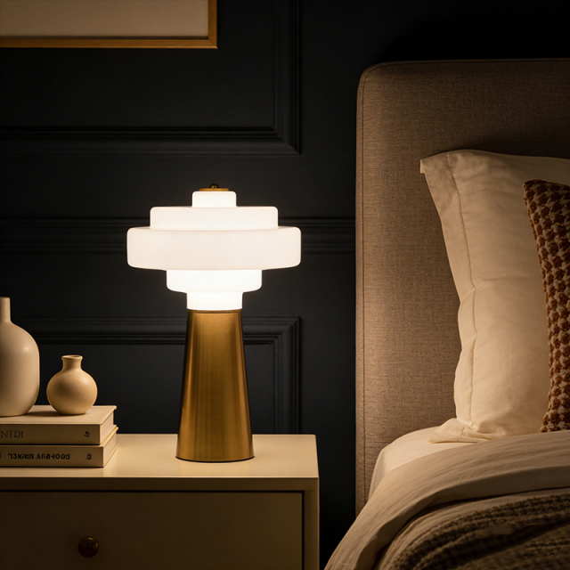 Modern LED Gold Metal Table Lamp Bedroom Bar Home Decorative Creative Golden Table Light for Living Room Bedside