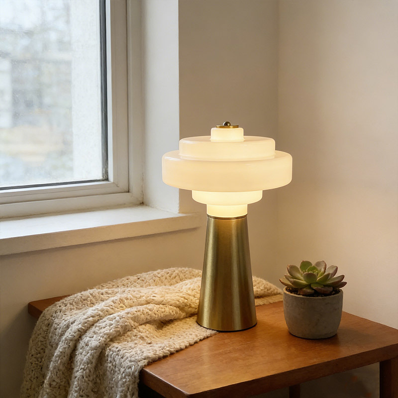 Modern LED Gold Metal Table Lamp Bedroom Bar Home Decorative Creative Golden Table Light for Living Room Bedside