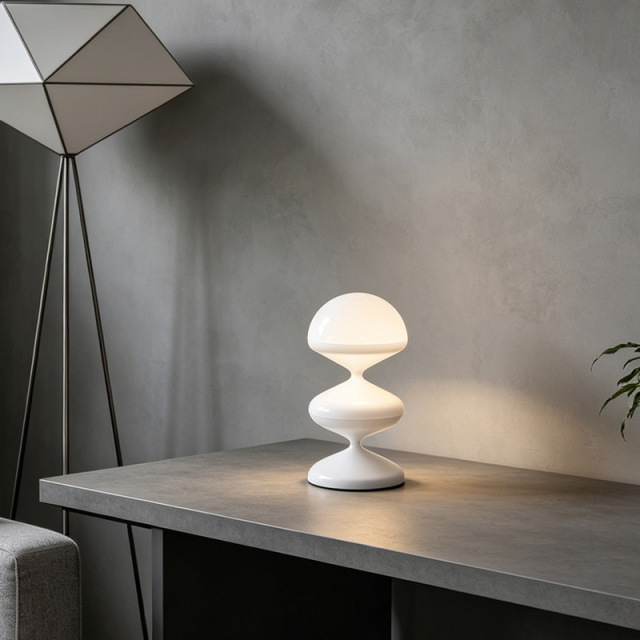 Nordic Art Design Table Light Hotel Bedside Living Room Sofa Side Acrylic Small Reading Table Lamp for Indoor decorative