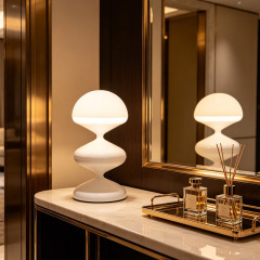 Nordic Art Design Table Light Hotel Bedside Living Room Sofa Side Acrylic Small Reading Table Lamp for Indoor decorative