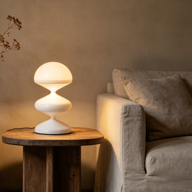 Nordic Art Design Table Light Hotel Bedside Living Room Sofa Side Acrylic Small Reading Table Lamp for Indoor decorative
