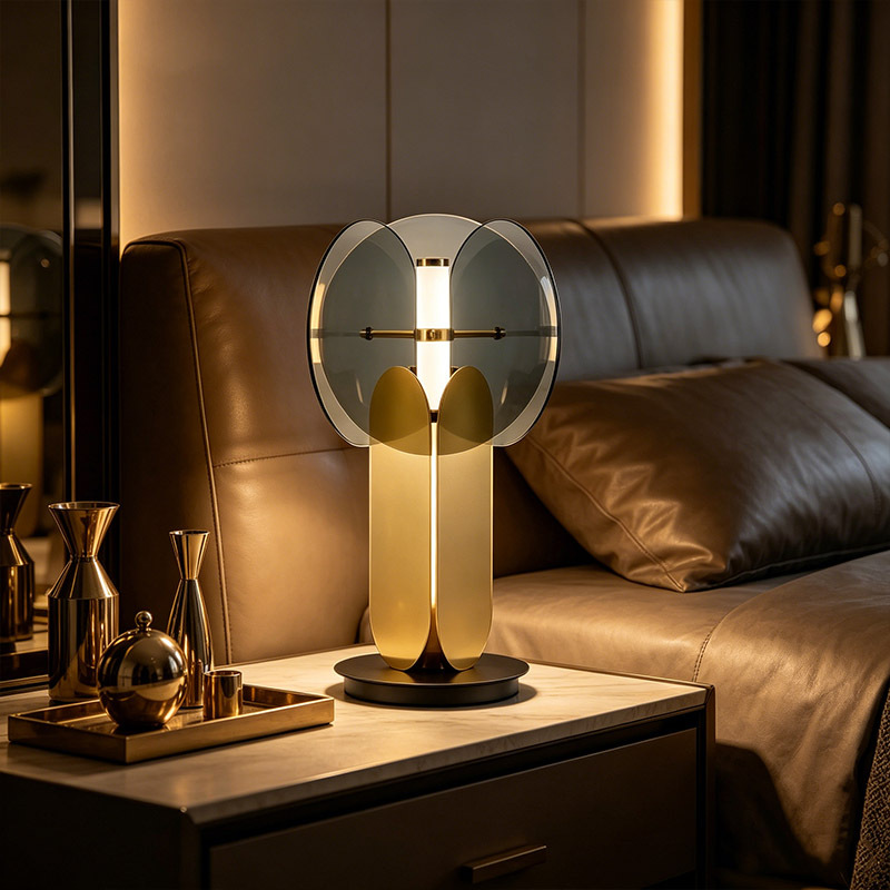 Nordic Luxury Desk Table Light Hotel Living Room Bedroom Study Decorative Glass Lampshade Gold Metal Table Lamp