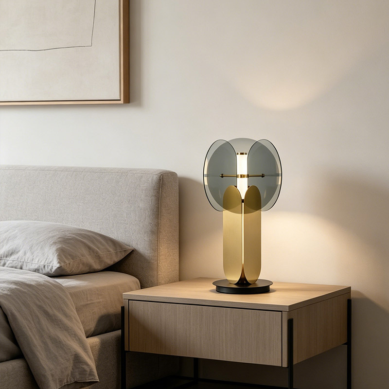 Nordic Luxury Desk Table Light Hotel Living Room Bedroom Study Decorative Glass Lampshade Gold Metal Table Lamp