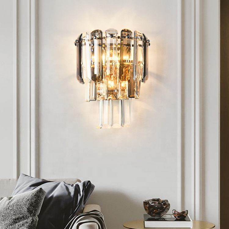 Luxury Crystal Wall Light Sconce Hotel Bedside Living Room Decor LED Iron Gold Crystal Wall Lamp for Bedroom