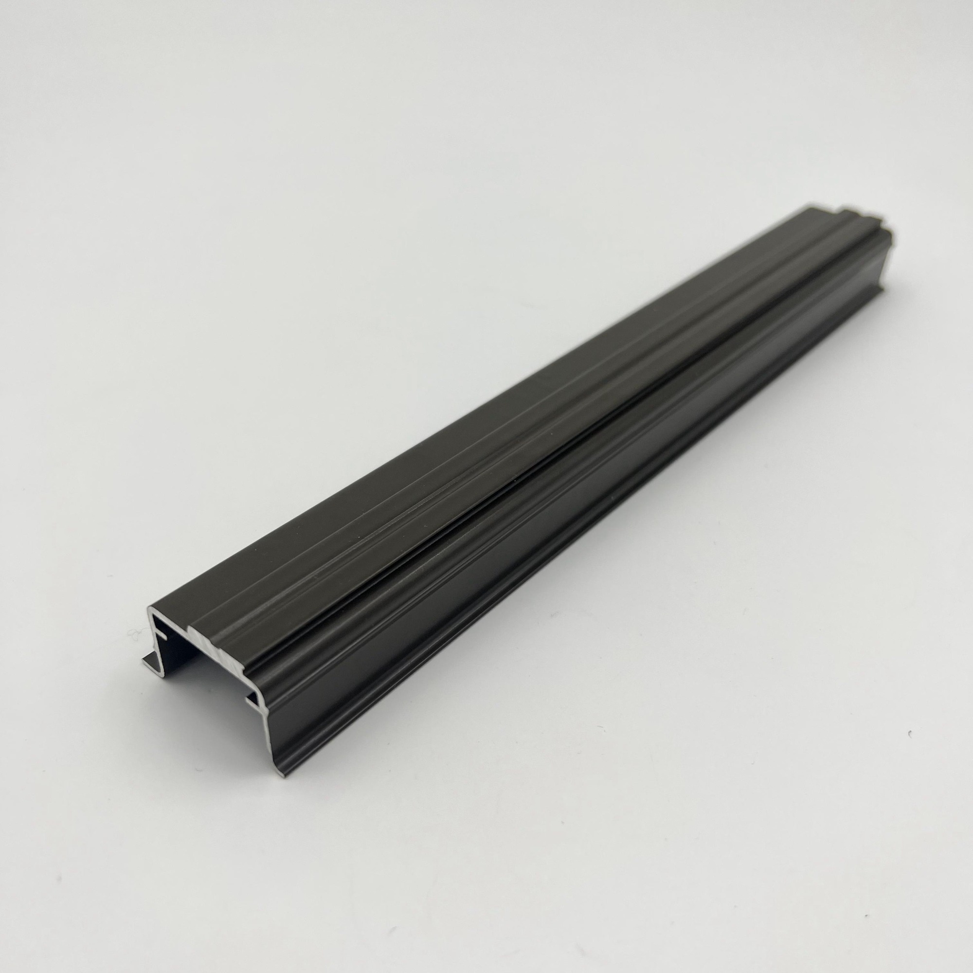 Powder Coated Aluminium Extrusions Profiles Section China to South Africa