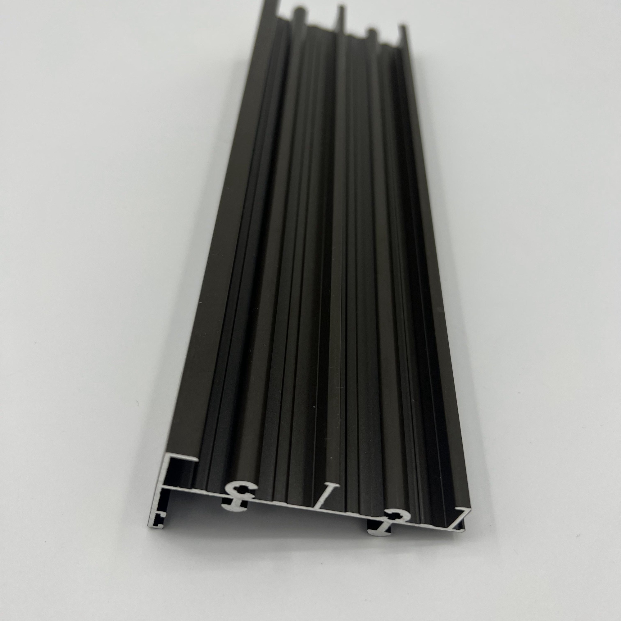 China Wholesale Price Aluminium Windows Doors Extruded Profiles to South Africa