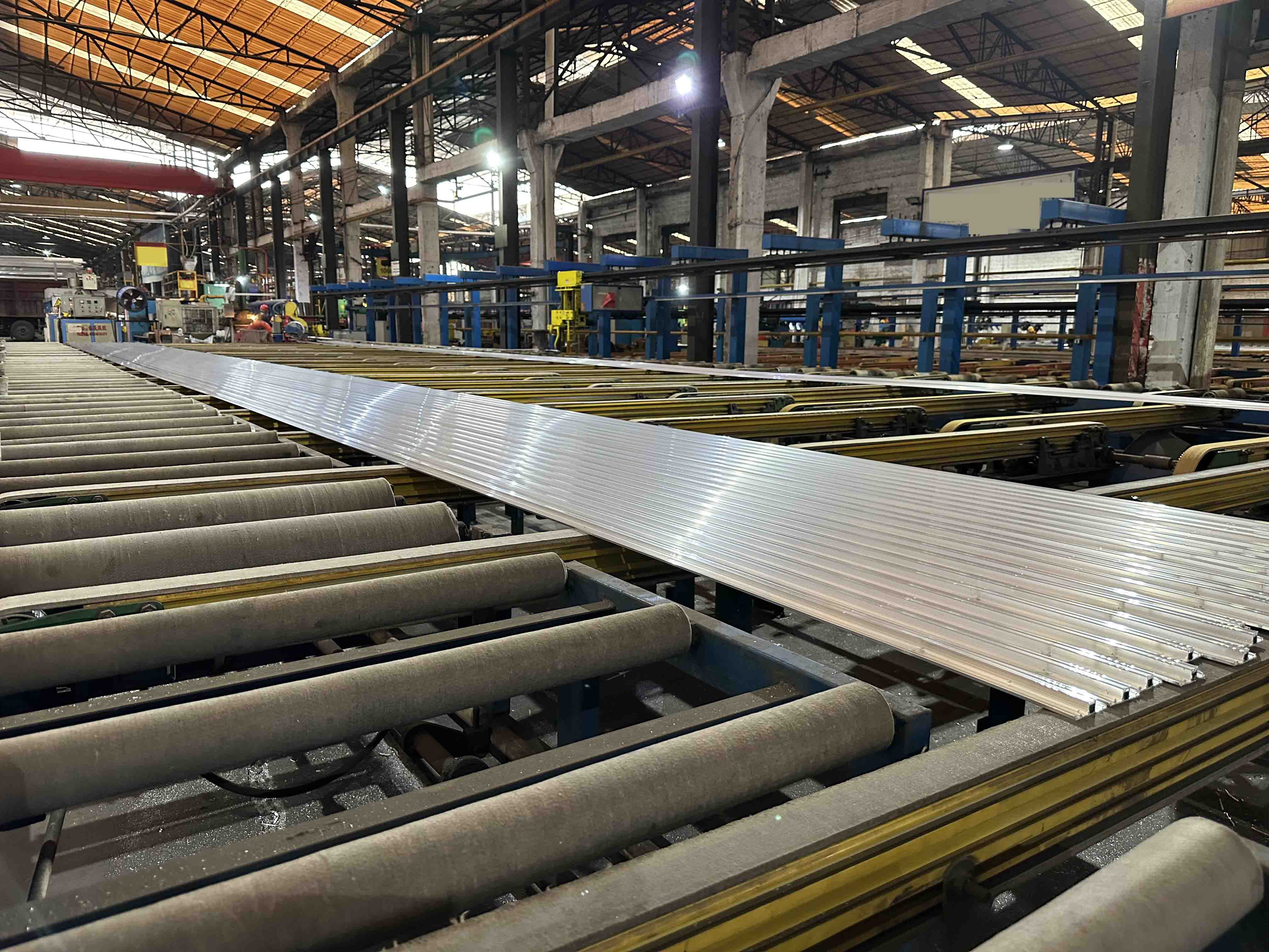 Aluminum profile extrusion workshop