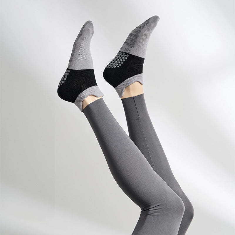 Low Cut Anti-Slip Grip Socks (Double-Tab)