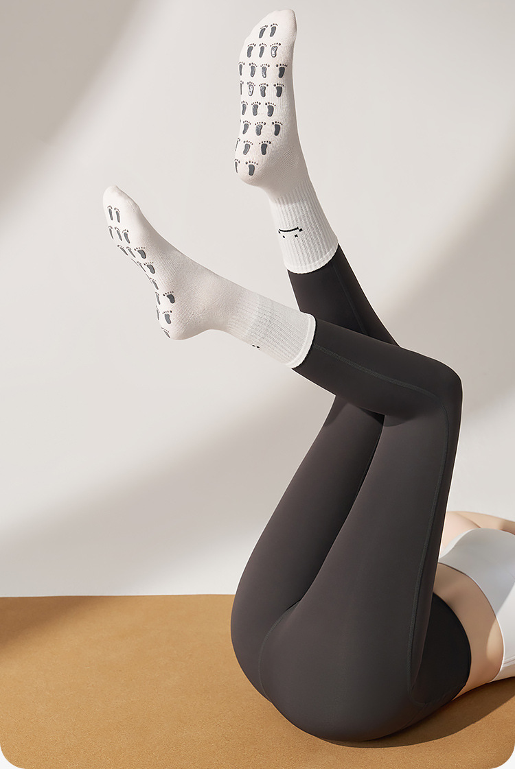 Crew Grip Non-Slip Socks (Smile Face)