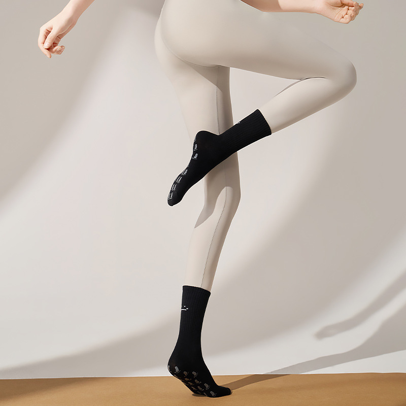 Crew Grip Non-Slip Socks (Smile Face)