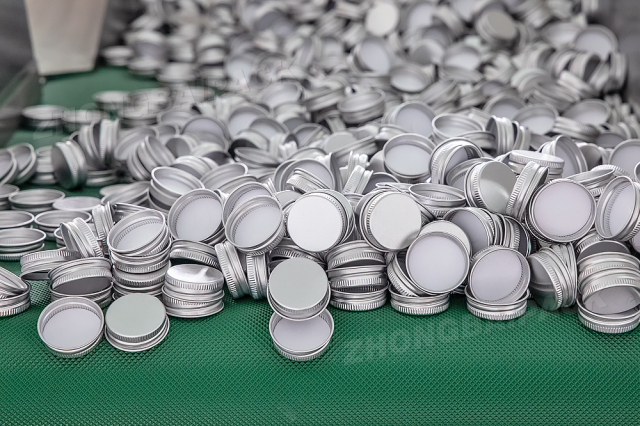 High Speed Plastic Caps Packaging Machine