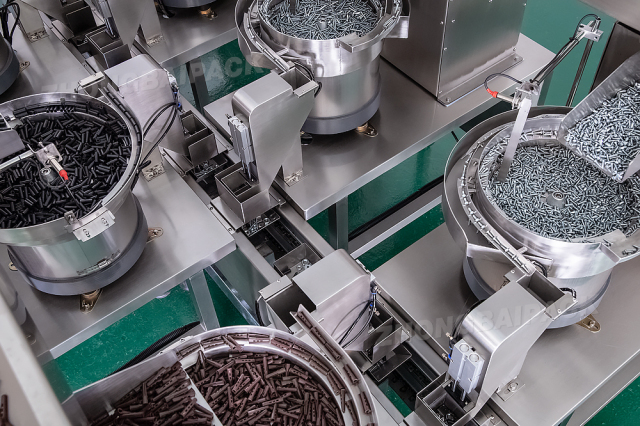 Hardware Accessories Packing Machine