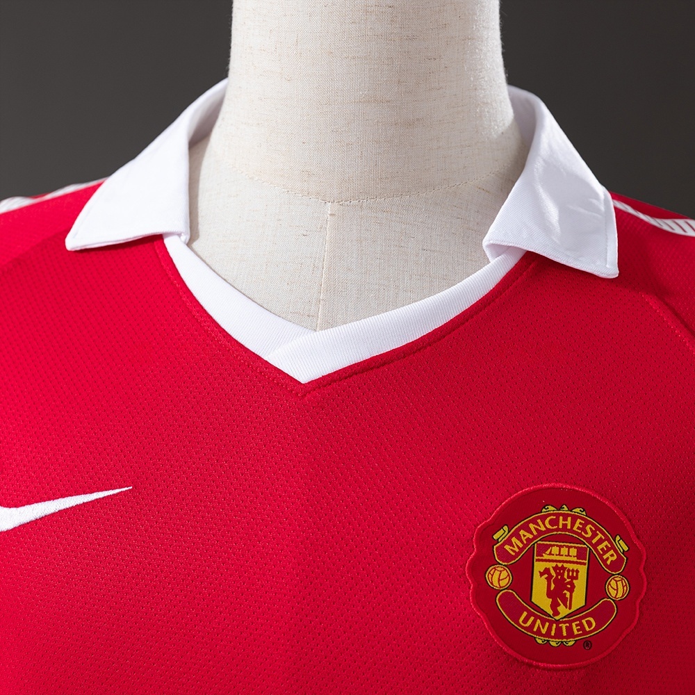 2010-11 MANCHESTER UNITED HOME