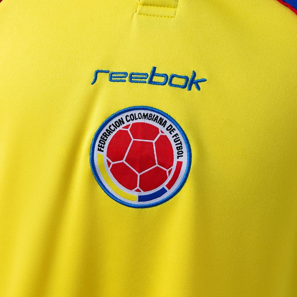 2001-02 COLOMBIA HOME