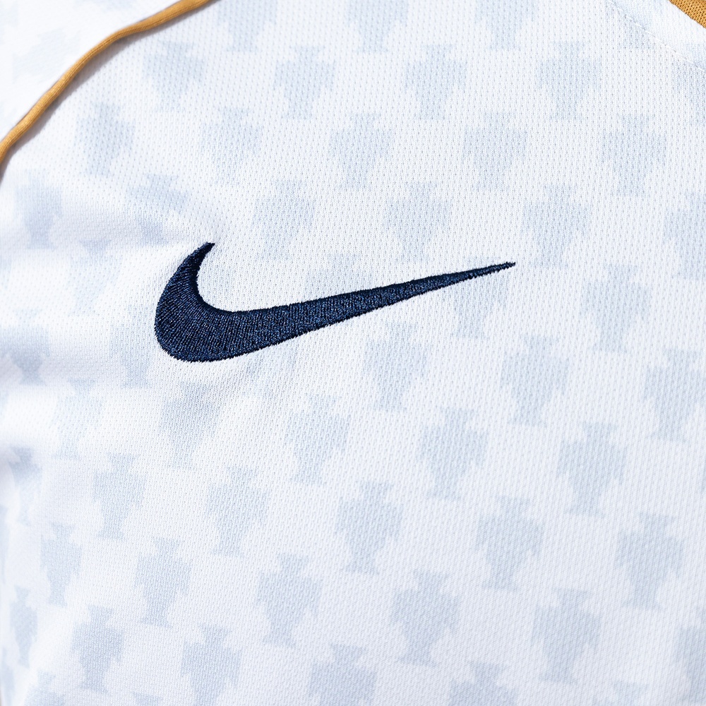 2004 PORTUGAL AWAY