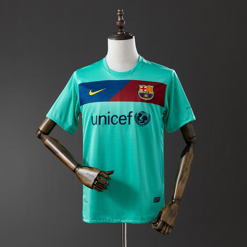 2010-11 BARCELONA AWAY