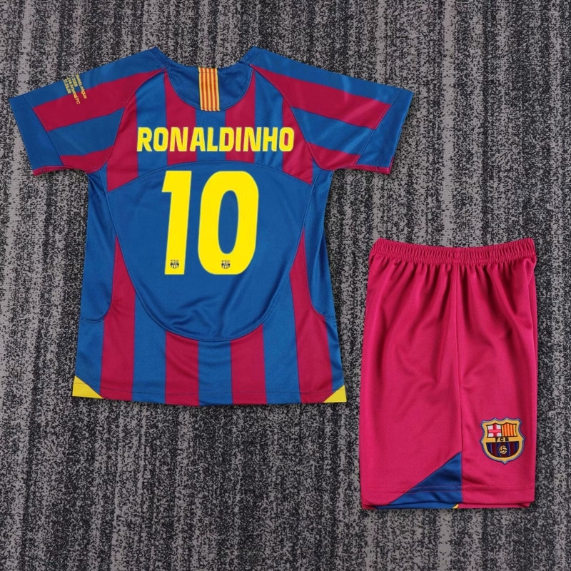 2005-06 BARCELONA HOME KIDS KIT