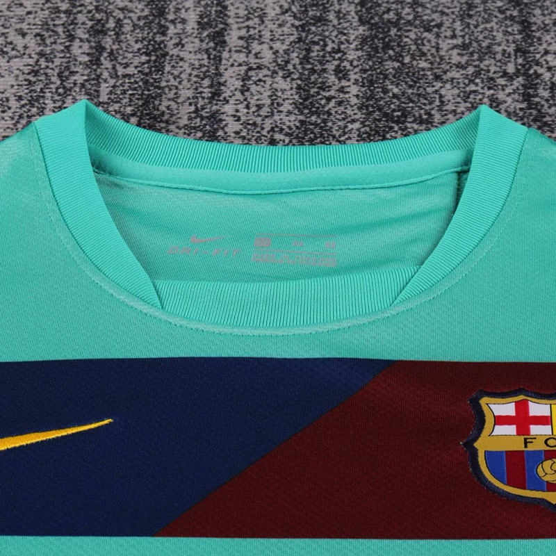 2010-11 BARCELONA AWAY KIDS KIT