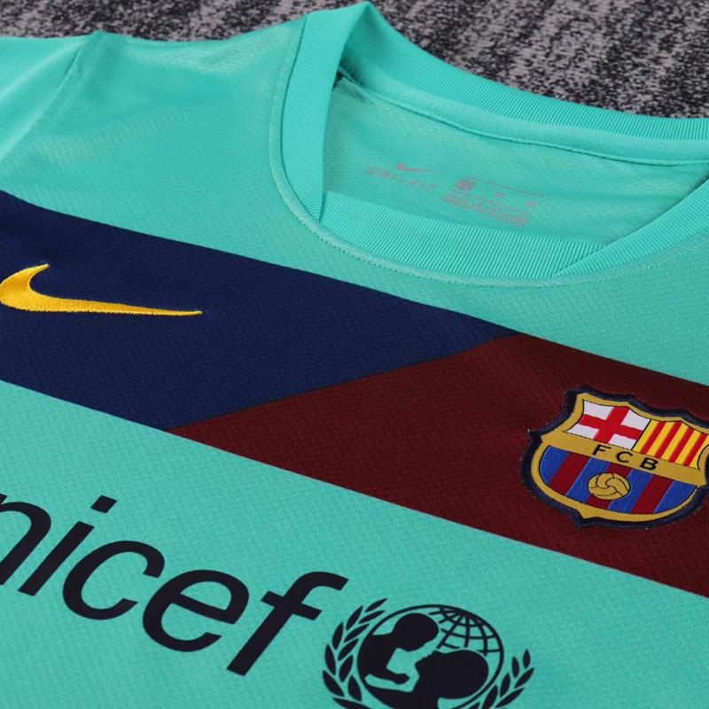 2010-11 BARCELONA AWAY KIDS KIT