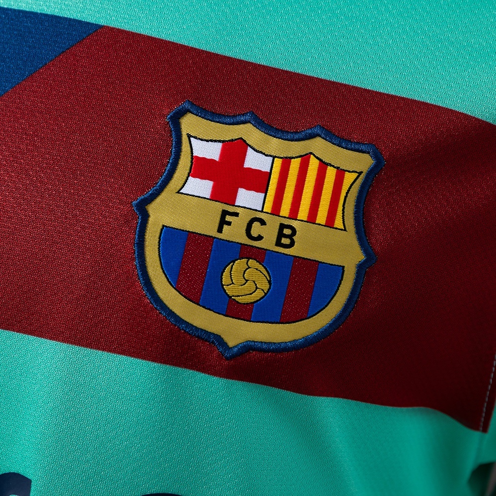 2010-11 BARCELONA AWAY