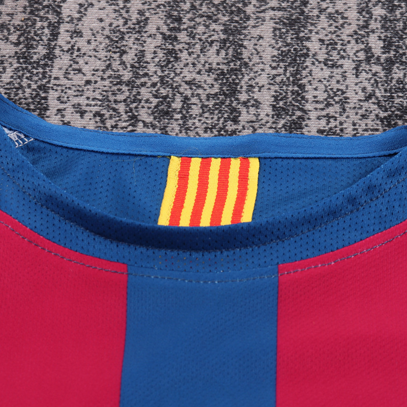 2005-06 BARCELONA HOME LONG SLEEVE KIDS KIT