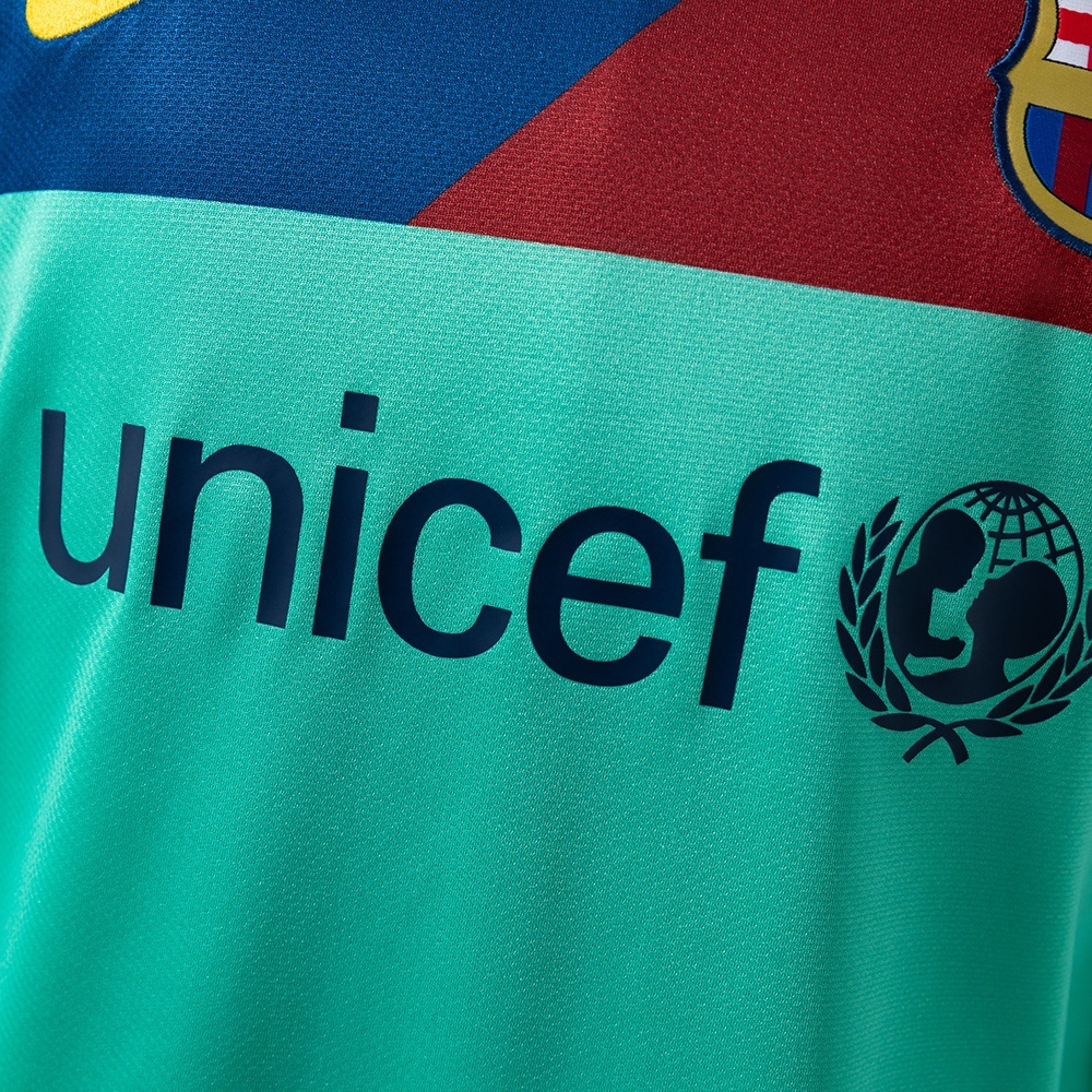 2010-11 BARCELONA AWAY LONG SLEEVE