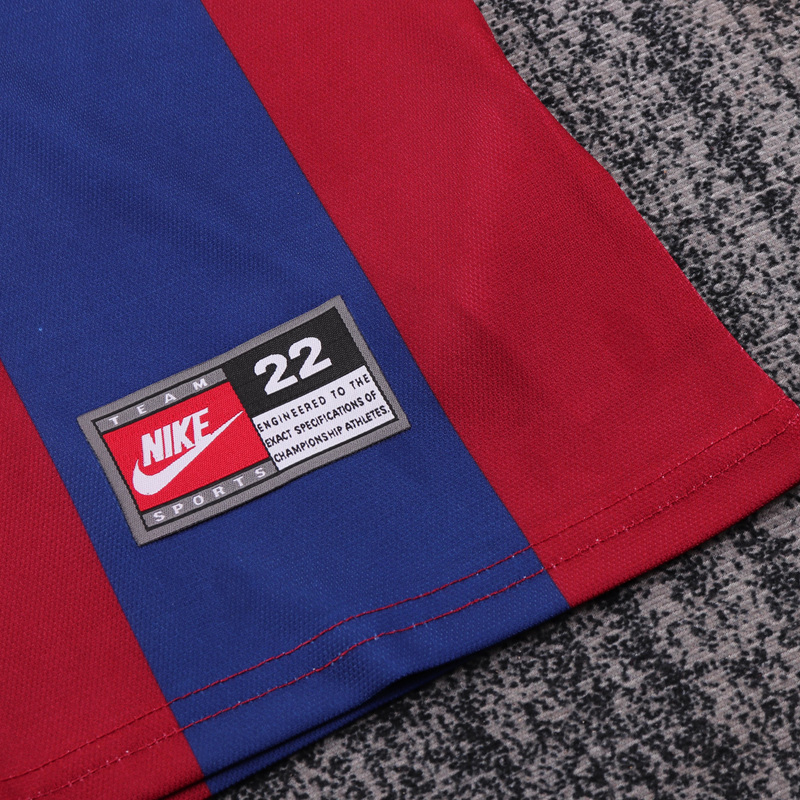 1998-99 BARCELONA HOME KIDS KIT