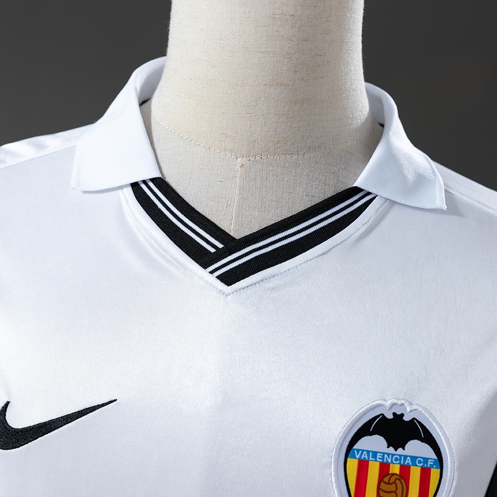 2000-01 VALENCIA HOME