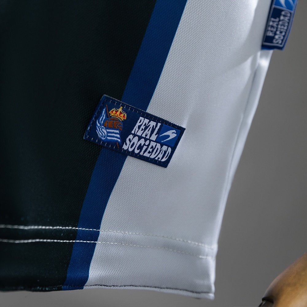 2000-02 REAL SOCIEDAD AWAY