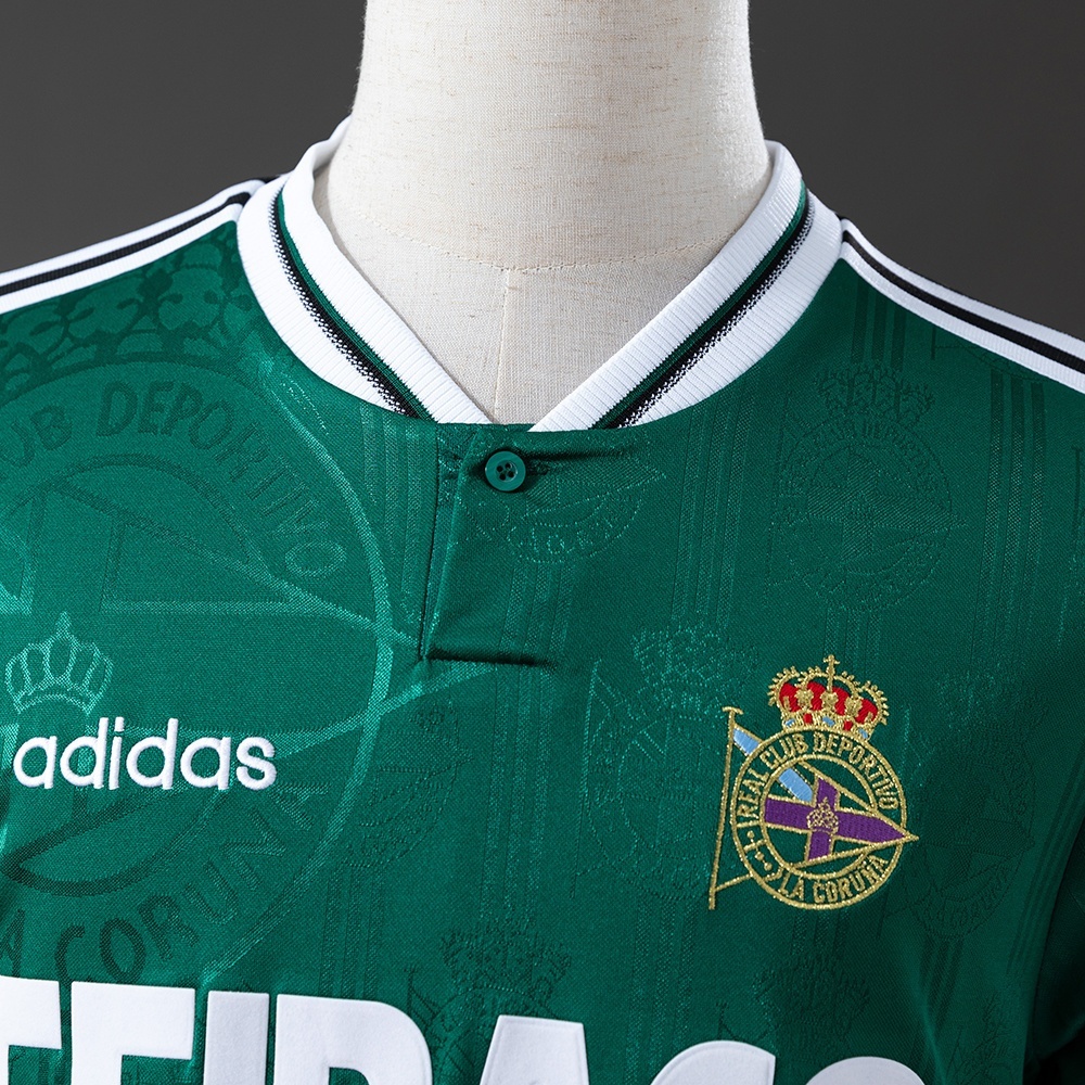1999-00 DEPORTIVO LA CORUNA AWAY