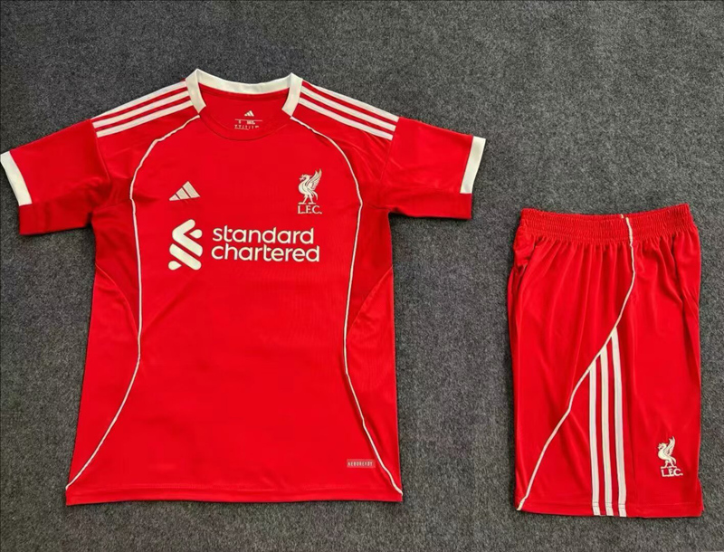 2025-26 LIVERPOOL HOME MEN AND KIDS KIT