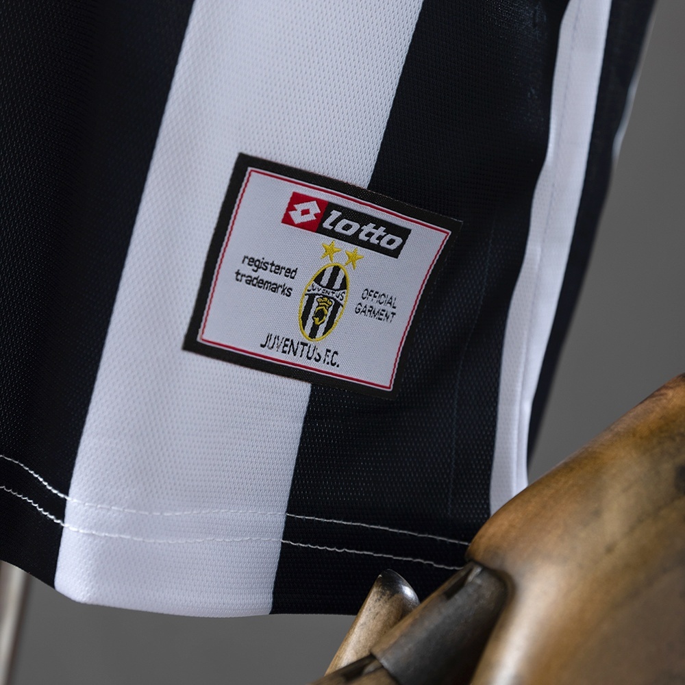 2001-02 JUVENTUS HOME