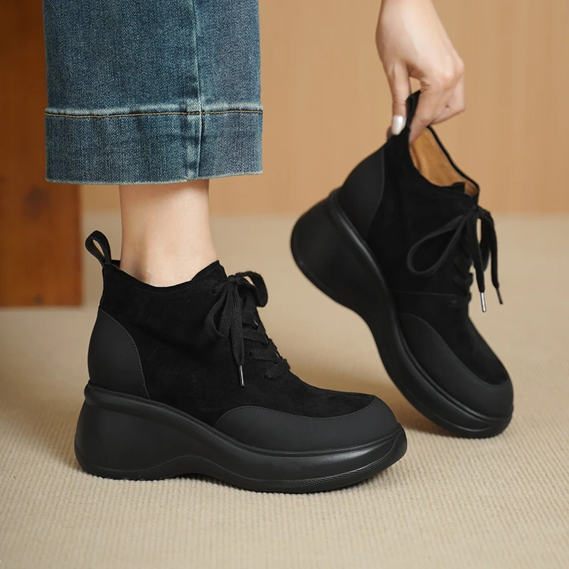 Women's Autumn Winter New Style Black British Style Simple Wedge Heel 7 CM Sheepskin Comfort Lace-up Platform Ankle Boots 51112