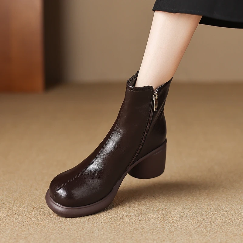 2025 Winter New Women's British Retro Round Toe Solid Genuine Leather 7 CM Block Heel Fleece Lining Side Zip Ankle Boots 51110
