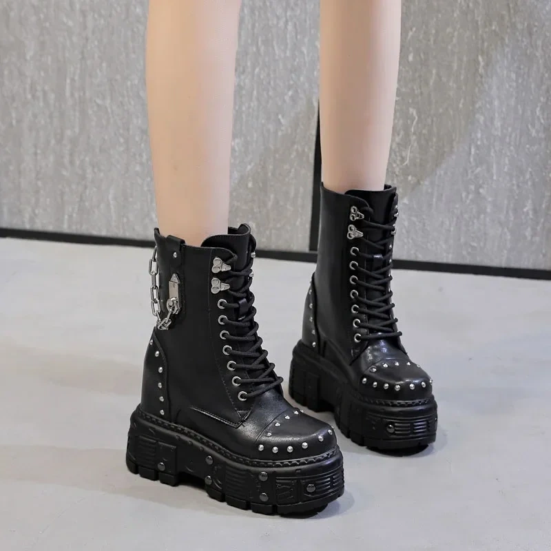 Spring Autumn Winter New Punk Style Height Increasing Platform Metal Chain Rivet Cow Leather Lace-Up Women Mid-Calf Modern Boots