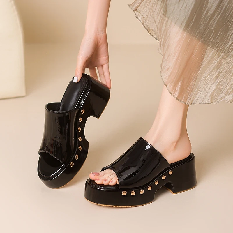 Women's Summer New Slim 7 CM Chunky Heel Genuine Leather Platform Peep-Toe Rivets Fashion Gladiator Slippers 50609