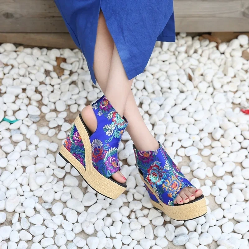 Summer New National Style Slim Wedges High Heels Platform Peep Toe Straw Plaited Article Embroider Slik Women Gladiator Sandals