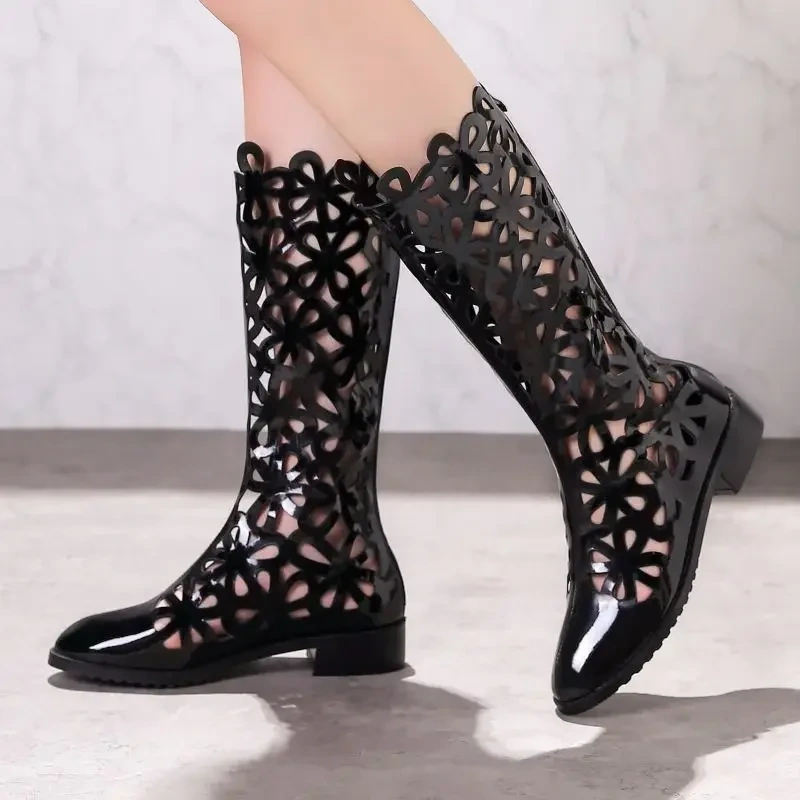 Summer New Fashion Thick Low Heels Hollow Flowers Patent Leather Zipper Women Knee-High Long Equestrian Boots 2410