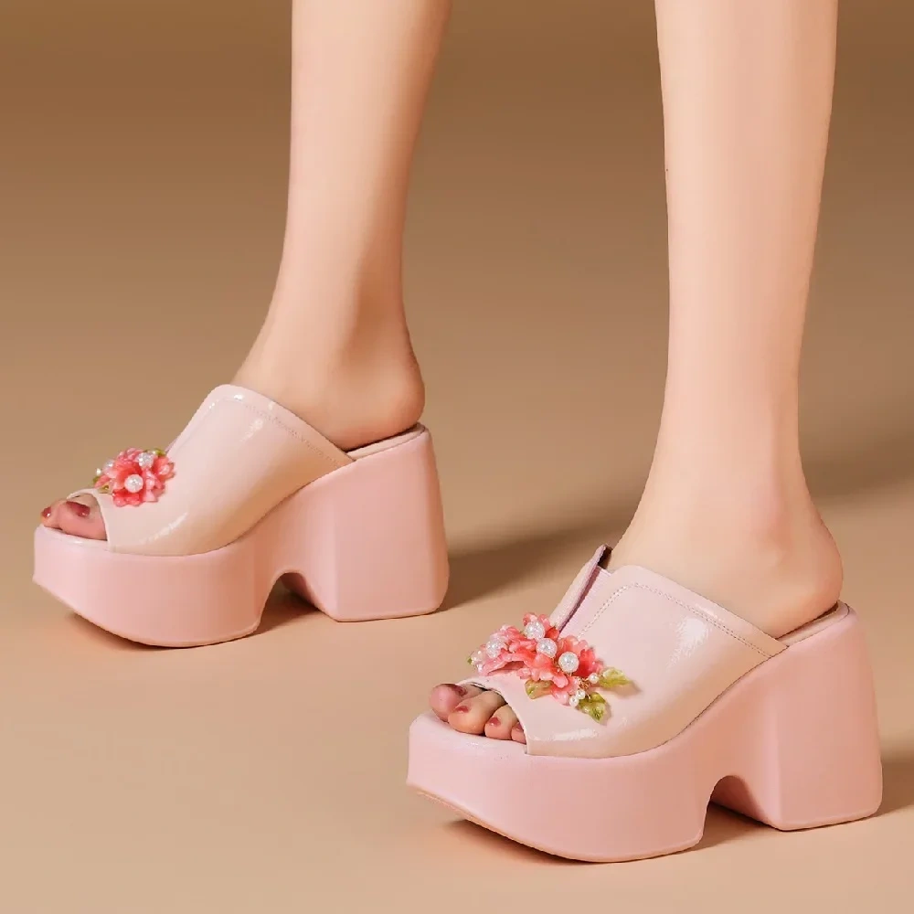 Summer New Slim 10 CM Super High Heels Platform Peep Toe Cut Out Flowers Pearl Crystal Patent Leather Women Gladiator Slippers