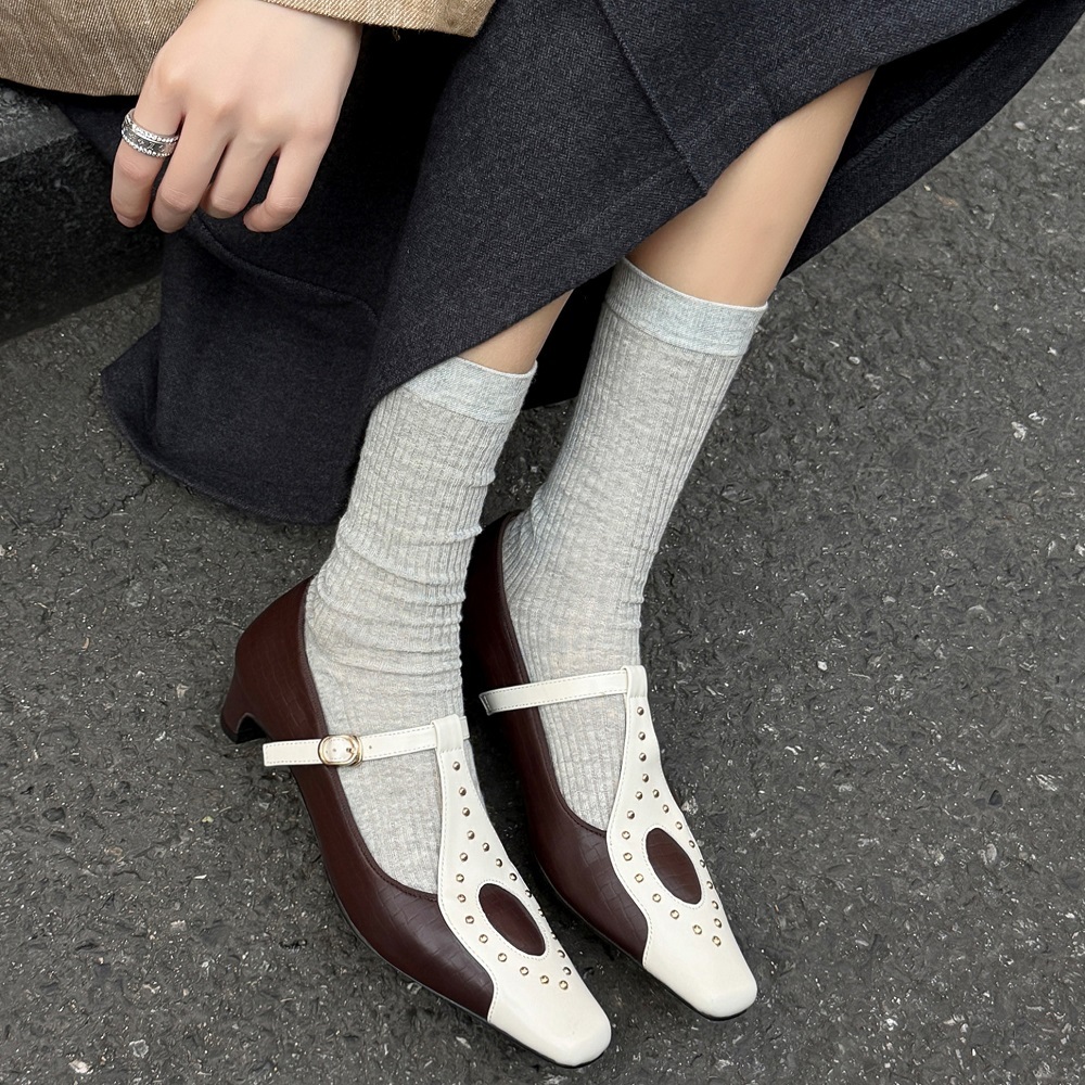 Retro Korean Style Color Blocked Rivets T-Strap Cut Out Square Toe Elegant Genuine Leather 3 CM Block Heel Women's Spring Summer Pumps 60404