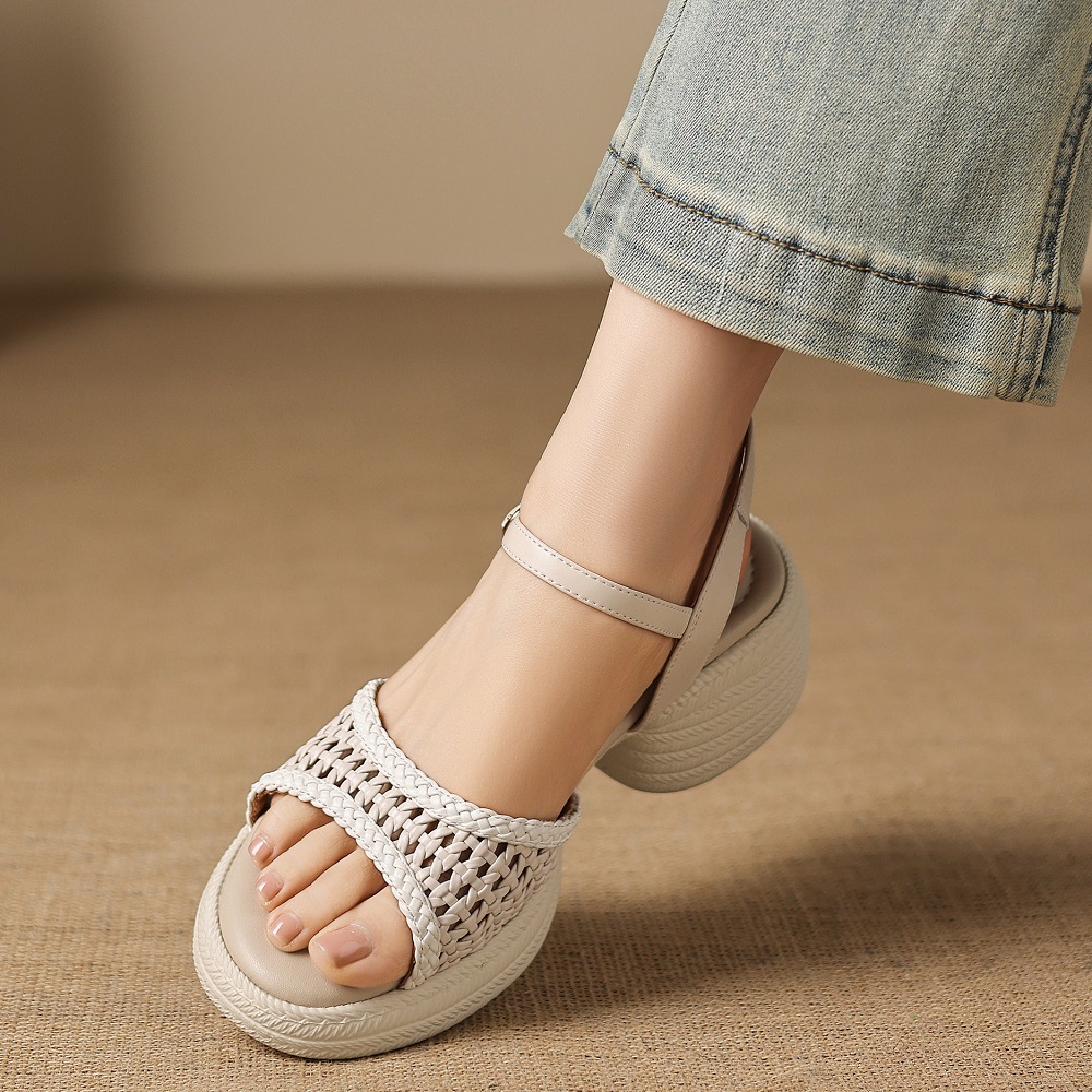 New Summer Genuine Leather Woven Cut Out One-Strap Open Toe Open Heel 6 CM Chunky Sole Versatile Casual Fashion Gladiator Sandals 60407