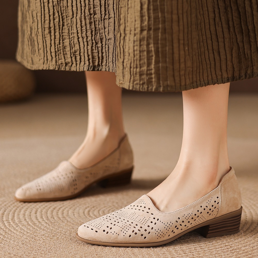 Comfort Soft Sole Retro Shallow Mouth Slip On Genuine Leather Pumps 3.5 CM Block Heel Cut Out Breathable Spring Summer Commute Shoes 60405