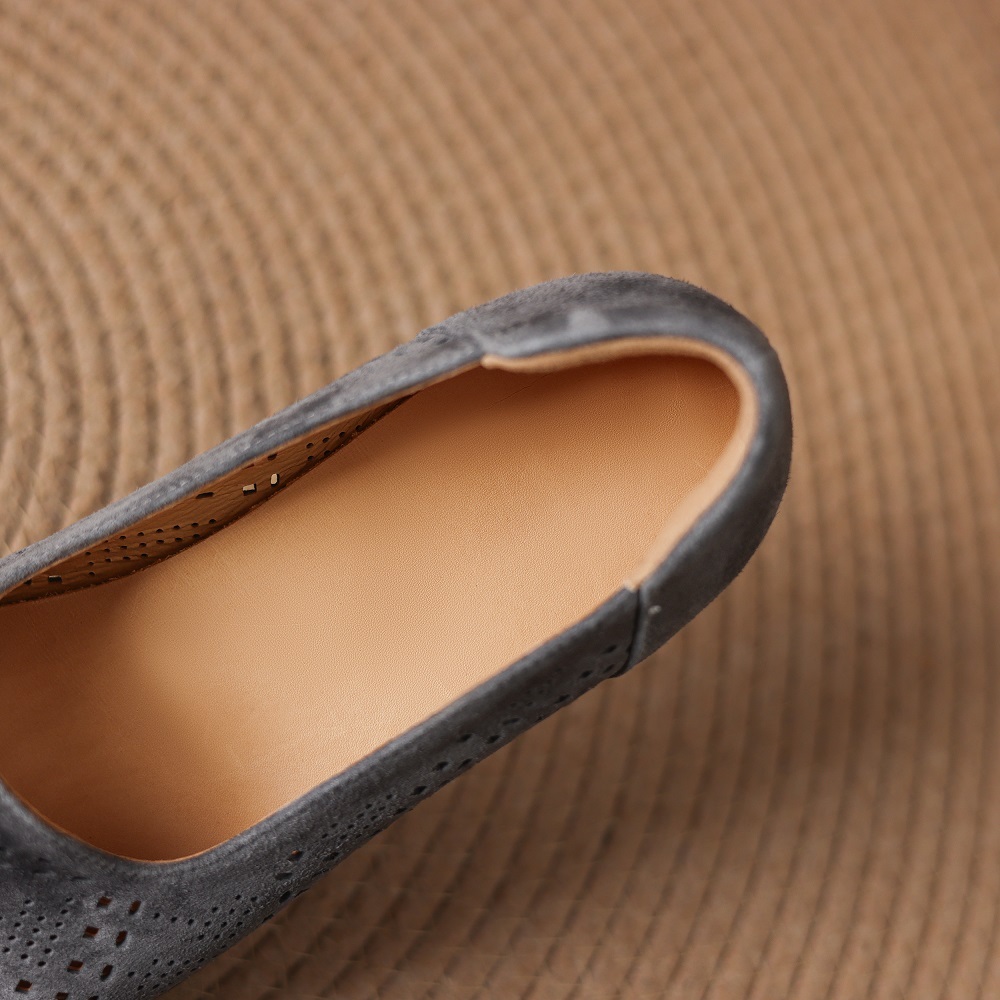 Comfort Soft Sole Retro Shallow Mouth Slip On Genuine Leather Pumps 3.5 CM Block Heel Cut Out Breathable Spring Summer Commute Shoes 60405