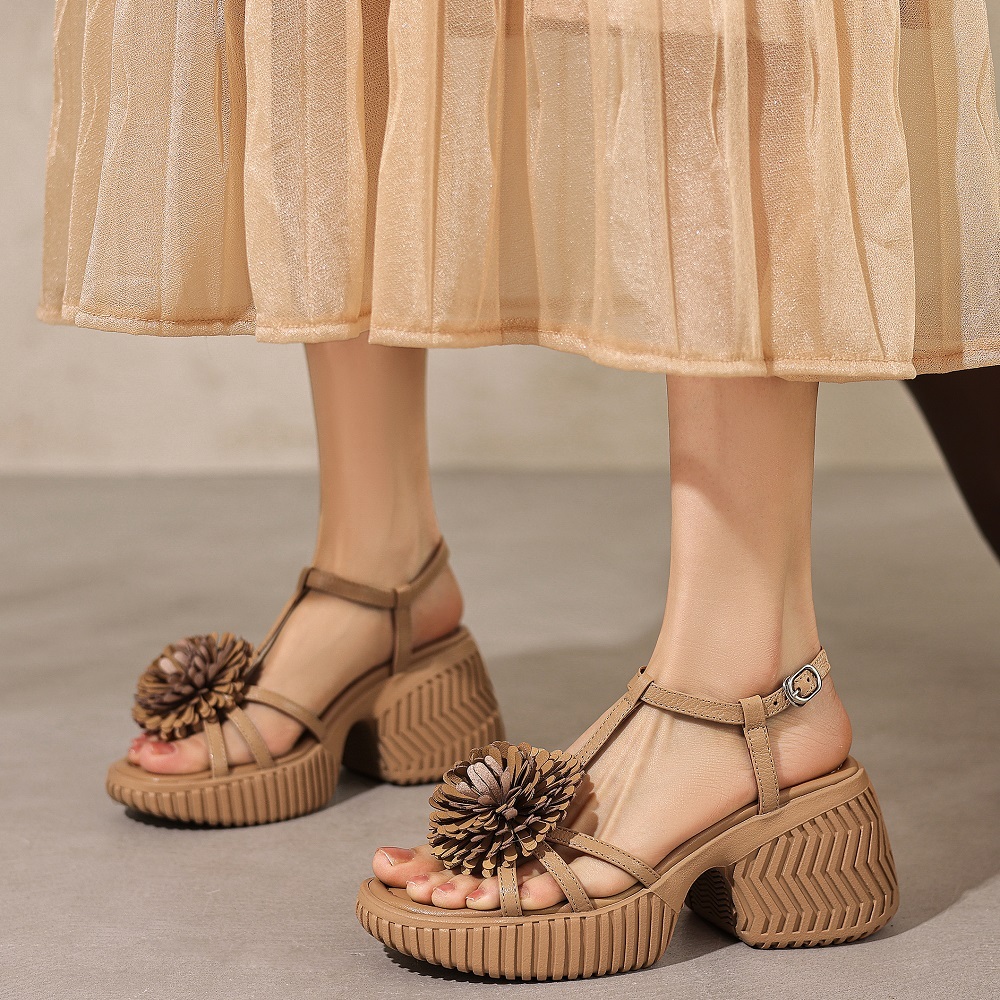Summer Genuine Leather 3D Flower Gentle Versatile 10 CM Block Heel Slim Fit T-Strap Open Toe Gladiator Women's Casual Sandals 60416