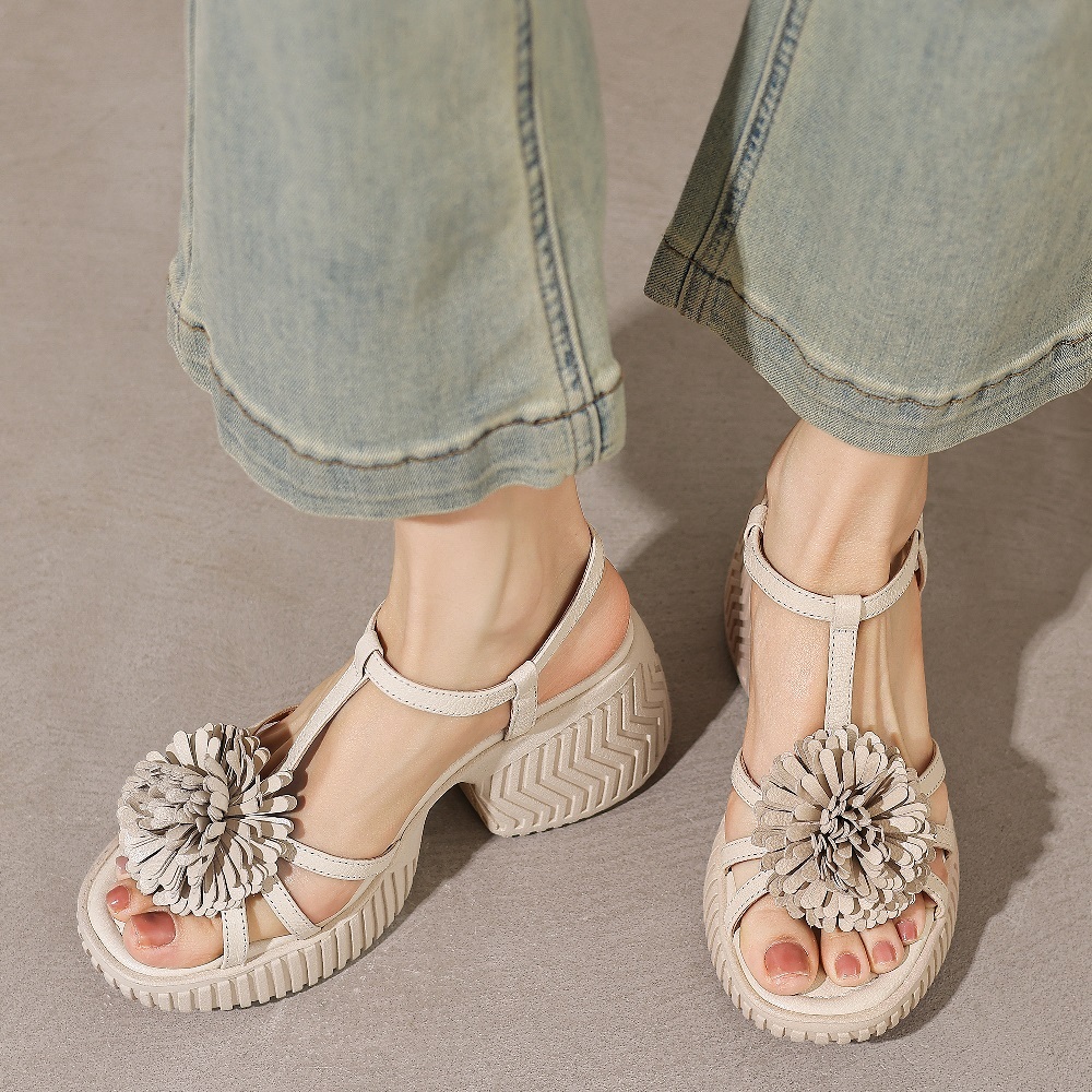 Summer Genuine Leather 3D Flower Gentle Versatile 10 CM Block Heel Slim Fit T-Strap Open Toe Gladiator Women's Casual Sandals 60416