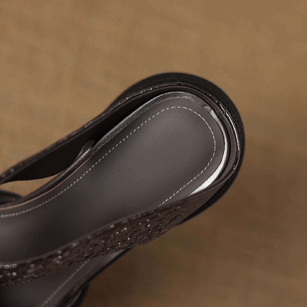 Women's Genuine Leather Embossed Mules Closed Toe Cut Out 6 CM Chunky Heel Metal Buckle Summer Versatile Fashion Slippers 60420