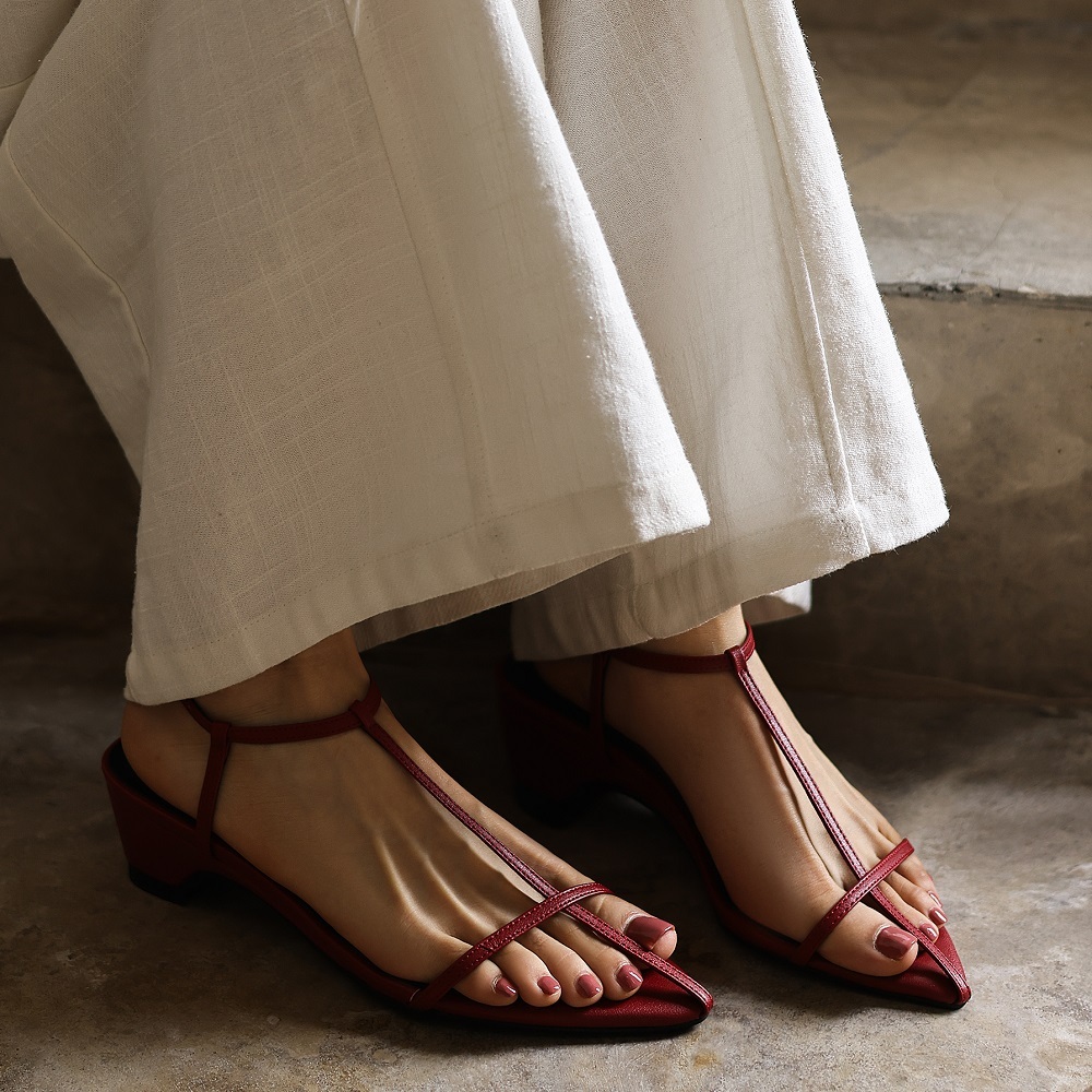 Women Summer Elegant Thin Strap 4.5 CM Square Heel Open Toe Backless Belt Buckle Minimalist Office French Pointed Toe Versatile Sandals 60523
